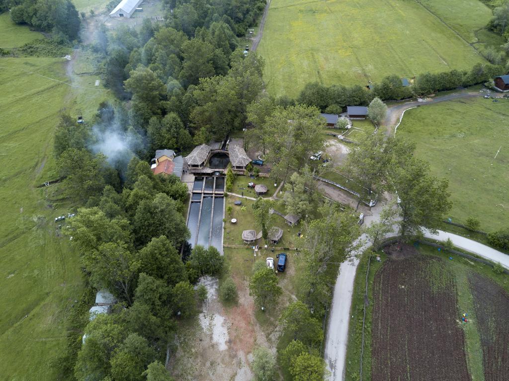 Hotel Farma Sotira Leskovik Esterno foto