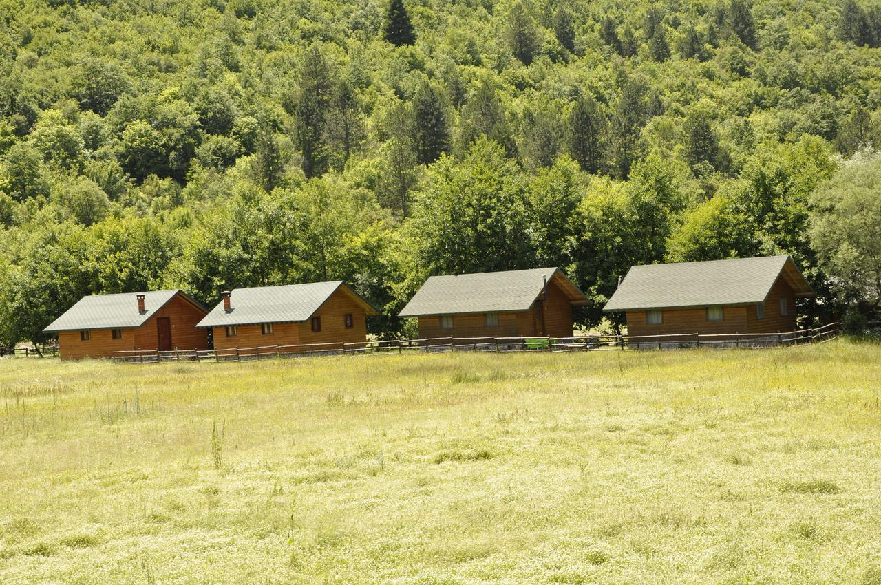 Hotel Farma Sotira Leskovik Esterno foto